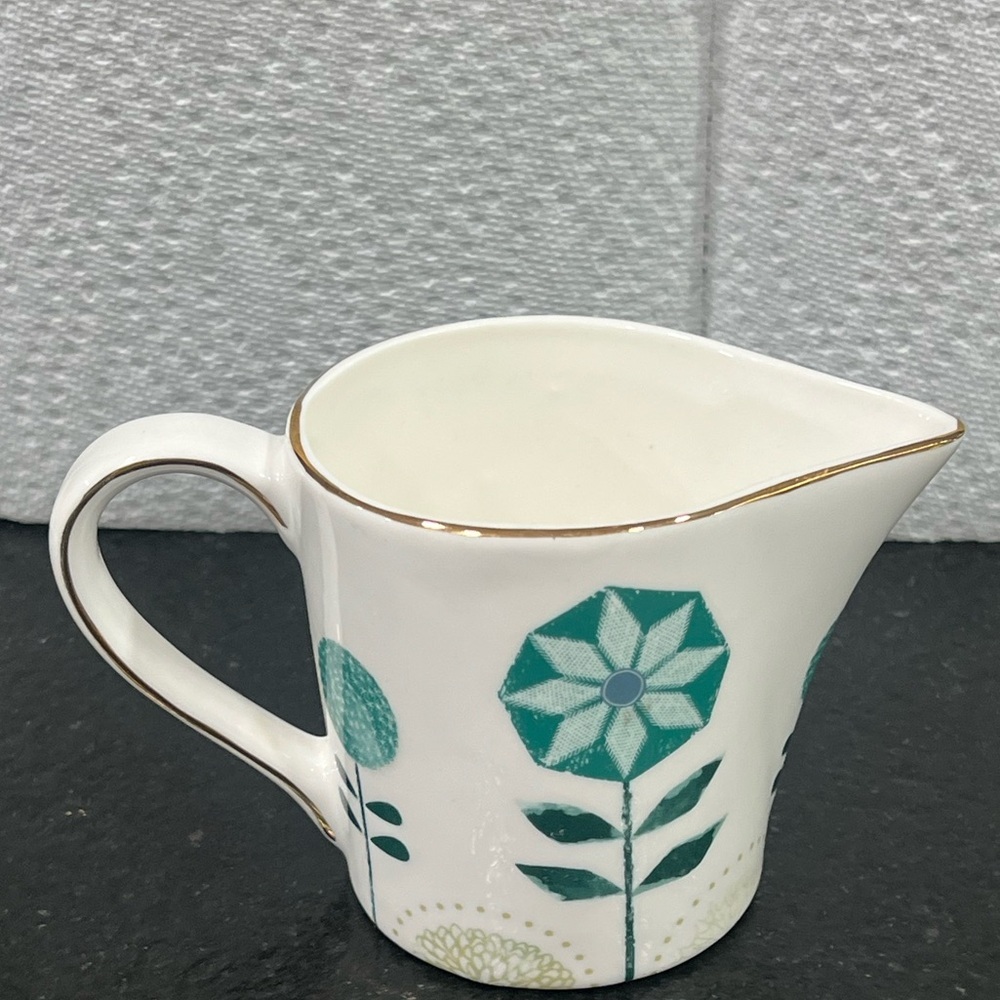 Grace's Teaware Summertime Serenity Fine Ceramic Creamer Teal White Floral Vtg - Picture 2 of 6